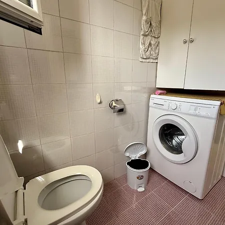 Nefeli فيلة Piqeras